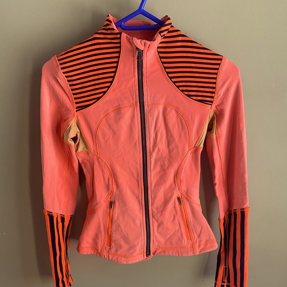 lululemon athletica Sweaters - 🌸🌸🌸 3/25$ Lululemon zip up